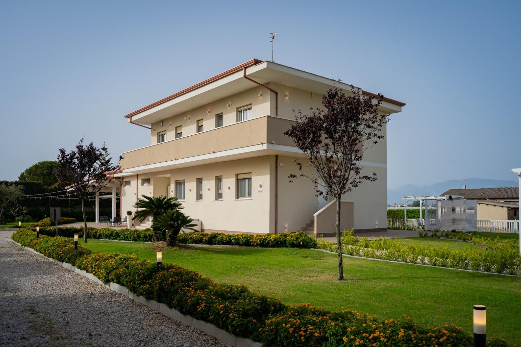 Villa Zefiro Suites & Events Баттіпалья Екстер'єр фото
