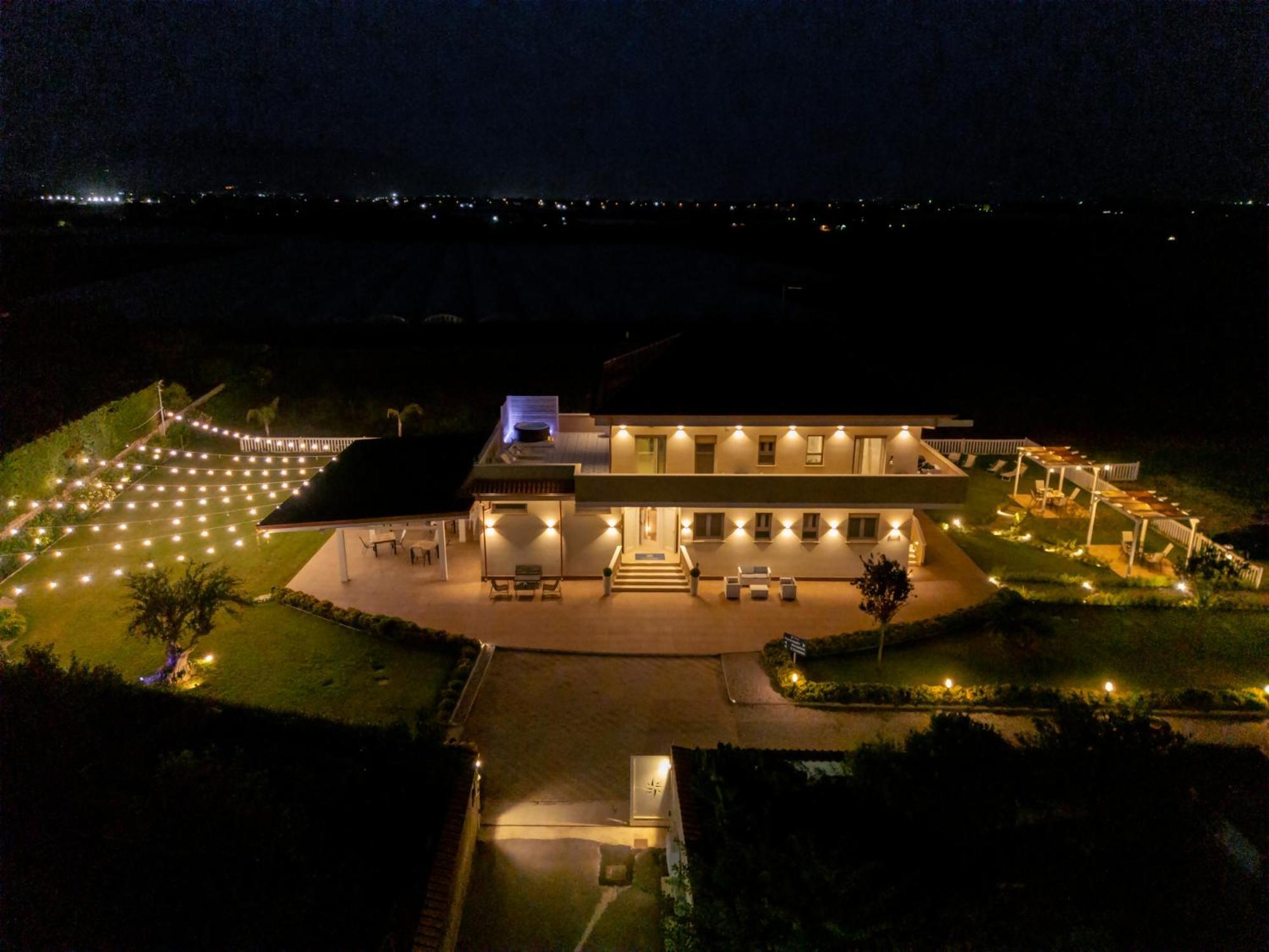 Villa Zefiro Suites & Events Баттіпалья Екстер'єр фото
